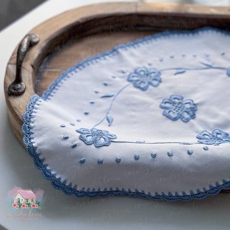 مفرش انتيك مطرز أزرق - المنزل الريفي الهادئ