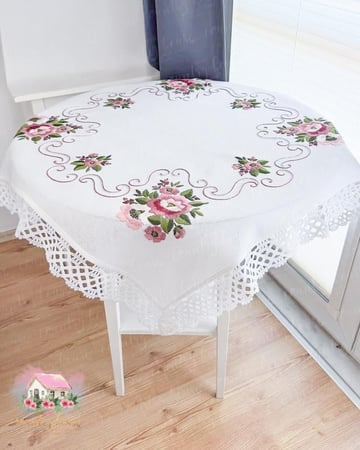 3763 مفرش مطرز انتيك Rose Whispers