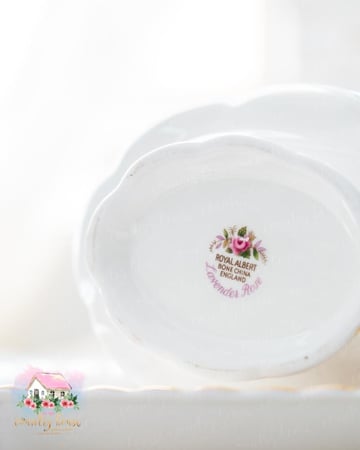 3678 كريمر مع صحن انتيك من رويال البرت Royal Albert