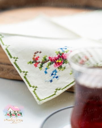 3688 مفرش انتيك مطرز همسة ورد