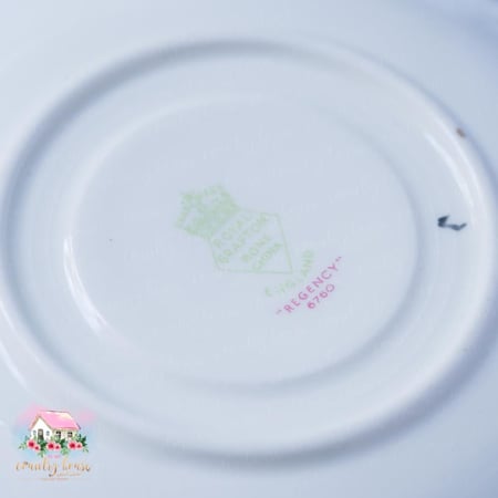 كوب مع صحن انتيك من رويال قرافتون Royal Grafton - المنزل الريفي الهادئ