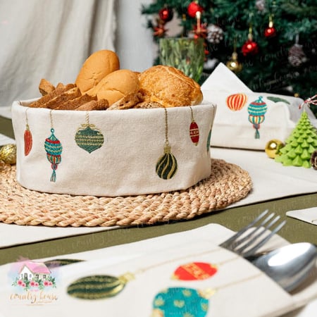 سلة مخبوزات الزينة المعلقة مطرزة - المنزل الريفي الهادئ