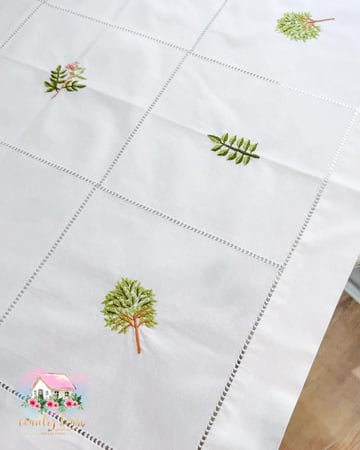 3713 مفرش مطرز انتيك Little Garden