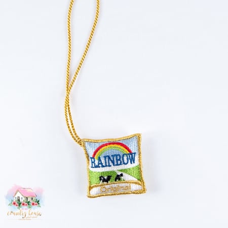 تعليقة الحليب تطريز هاندميد