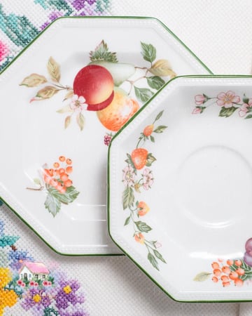 3737 كوب مع صحنين انتيك من جونسون برذرز Johnson Brothers (1)