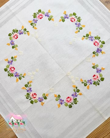 3728 مفرش مطرز انتيك Blossom Heart