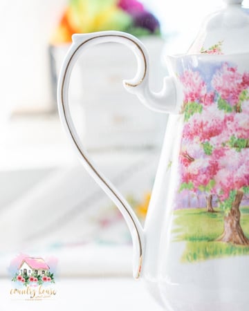 3665 ابريق شاي انتيك من رويال البرت Royal Albert