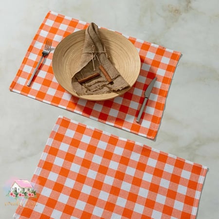 لبادة قماشية كاروهات لون برتقالي - المنزل الريفي الهادئ