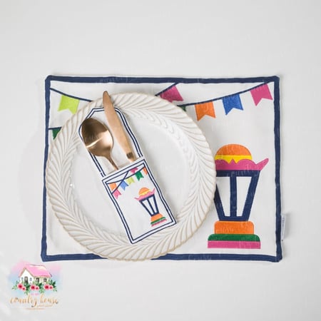 مفرش الفانوس الرمضاني مطرز - المنزل الريفي الهادئ