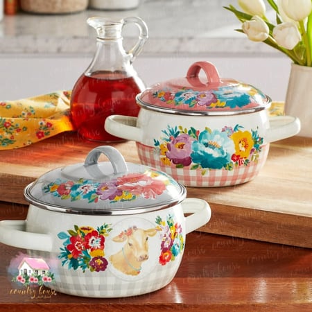 قدور معدنية ريفية صغيرة مميزة مناسبة للتقديم - المنزل الريفي الهادئ