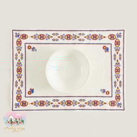 لبادة مزخرفة مطرزة أنيقة - المنزل الريفي الهادئ