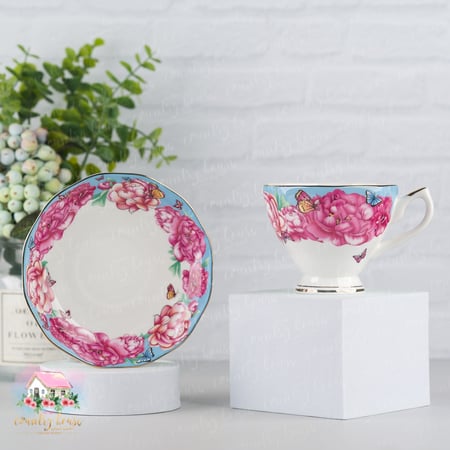 كوب المنزل الريفي بنقشة رويال البرت 2 - المنزل الريفي الهادئ