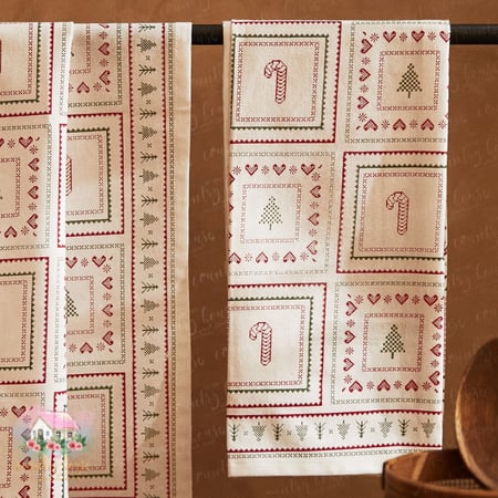 مفرش أبيض بزينة الشتاء - المنزل الريفي الهادئ