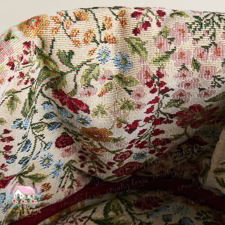 حافظة مخبوزات موردة - المنزل الريفي الهادئ