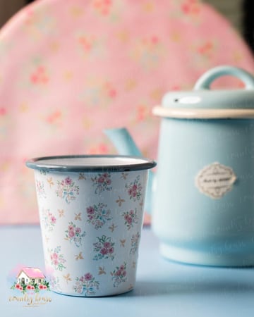 كوب زهور الفجر المعدني - المنزل الريفي الهادئ