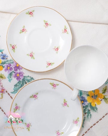 3740 كوب مع صحنين انتيك من بول مول PALL MALL