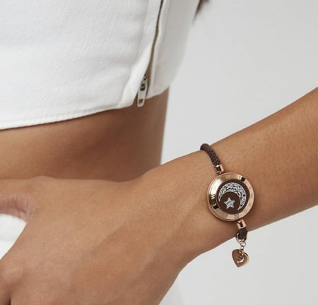 اساور المسافات {ذهبي، اسود}