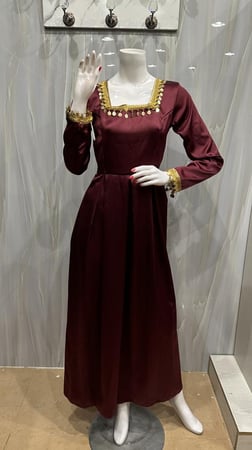 فستان تاسيس عودي من قطعتين