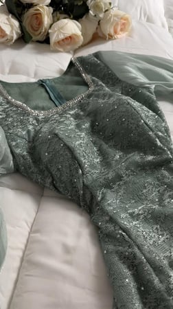 فستان تيفاني ميد