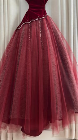 فستان سهرة جوخ مطرز لول لمعه