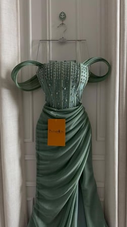 فستان سهرة تطريز يدوي لمعه