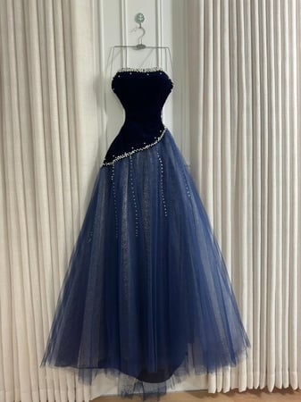 فستان سهرة جوخ مطرز لول لمعه