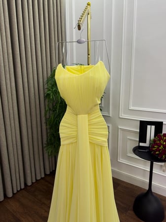 فستان ناعم بكسرات راقية