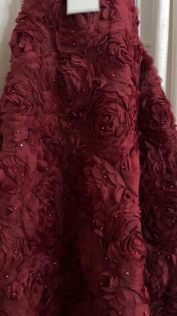 فستان سهرة مورد فخم