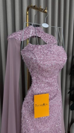 فستان سهرة وردي