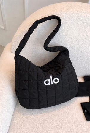 شنطه alo باللون الاسود