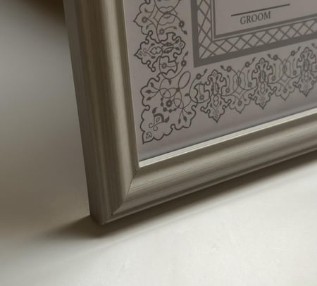 لوحة توقيع عقد القران / رمادي «مع قلم ريشة مجانًا»