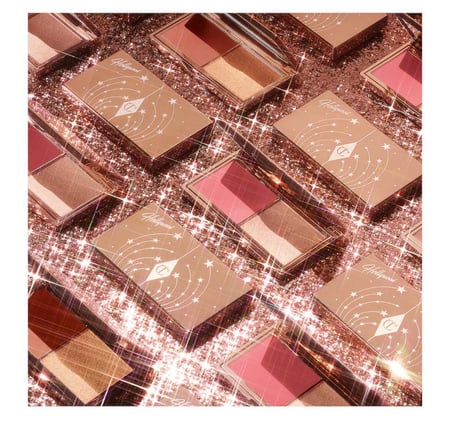 باليت بلاشر مع اضاءة شارلوت تلبوري - TAN DEEP