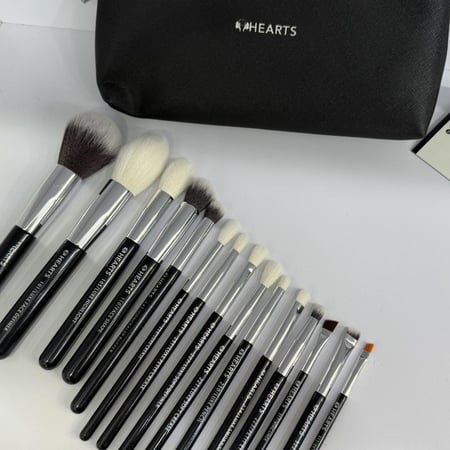 مجموعة فرش هارتس للوجه والعين - 15 فرشة