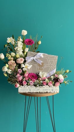 صينية شوكلت ليفو مع وورد 20 قطعه