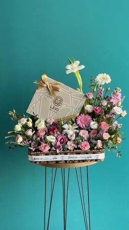 بكس ليفو استاند خشب زهور انيقه