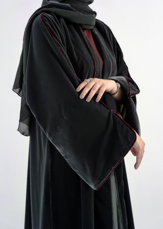 عباية مخمل كوري اطراف برغندي