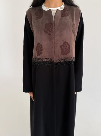 عبايات كريب سوداء