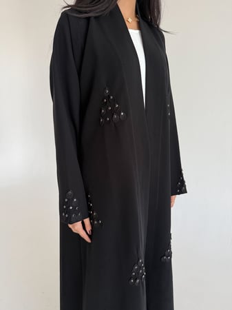 نجد | عباية صيفية كريب إندونيسي بتخريم ورق