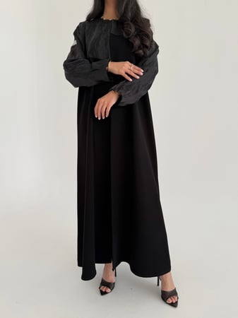 نجلاء | عباية صيفية كريب إندونيسي مع تدخيلة حرير جاكار