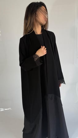 عباية كريستال اسود