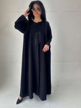 جواهر | عبايه كريب اندنوسي نص كلوش دردوزي شك اللون اسود