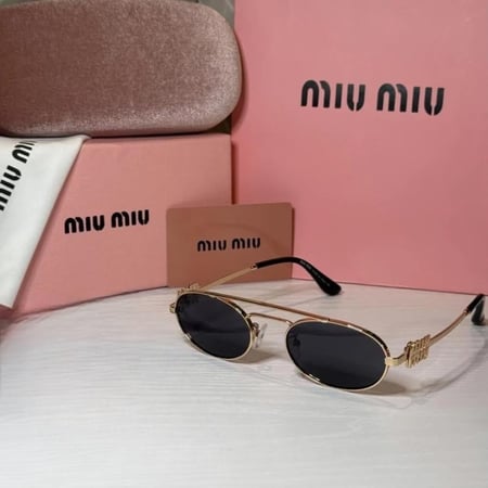 نظارة ميو ميو  باللون الذهبي عدسة سوداء