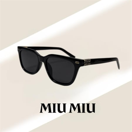 نظارة ميو ميو كلاسيك باللون الاسود