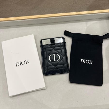 محفظة مع مرآة للجوال - Dior