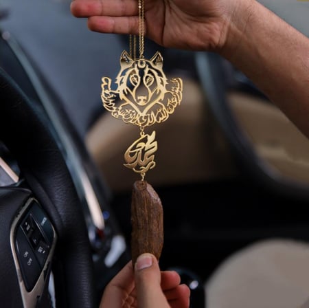 تعليقه سياره كسره عود بتصميم ذيب