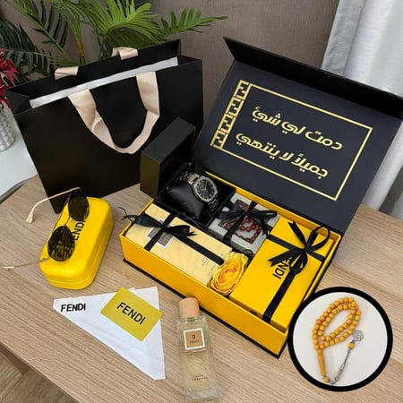 طقم رجالي فاخر مع ساعة ونظارة وعطر بتصميم أنيق وجودة عالية