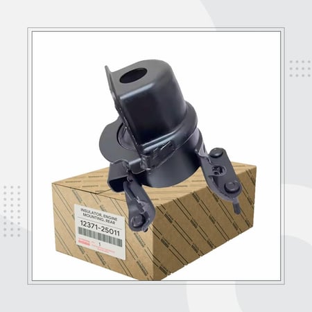 كرسي مكينه خلفي كامري 4سلندر 2018-2024   أصلي