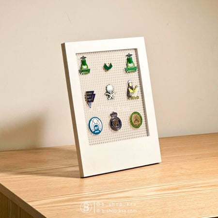 ستاند البروشات المكتبي بتصميم عملي وفريد