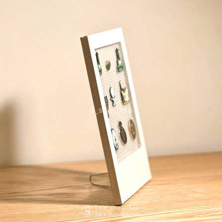 ستاند البروشات المكتبي بتصميم عملي وفريد