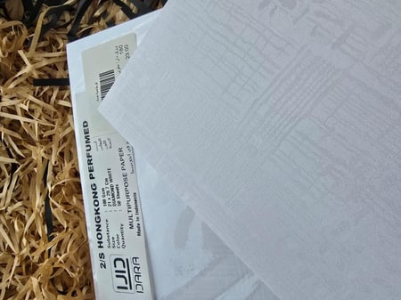 ورق دارا مقوى  HONGKONG معطر 180 (نص درزن)